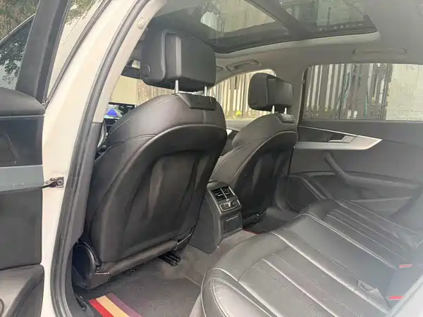 Audi A4L 2023