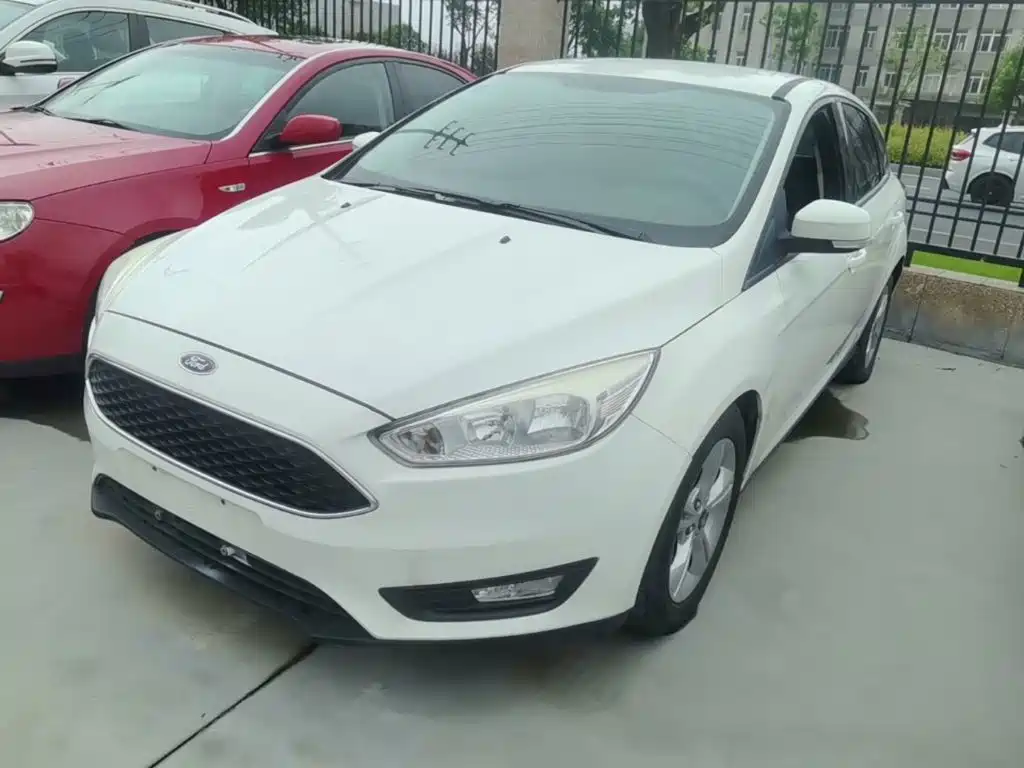 Ford Focus 2017 — фото 1