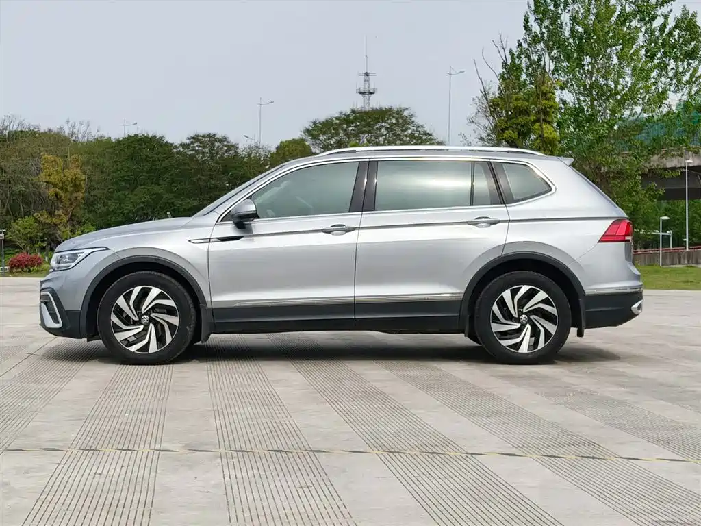 Volkswagen Tiguan L 2021