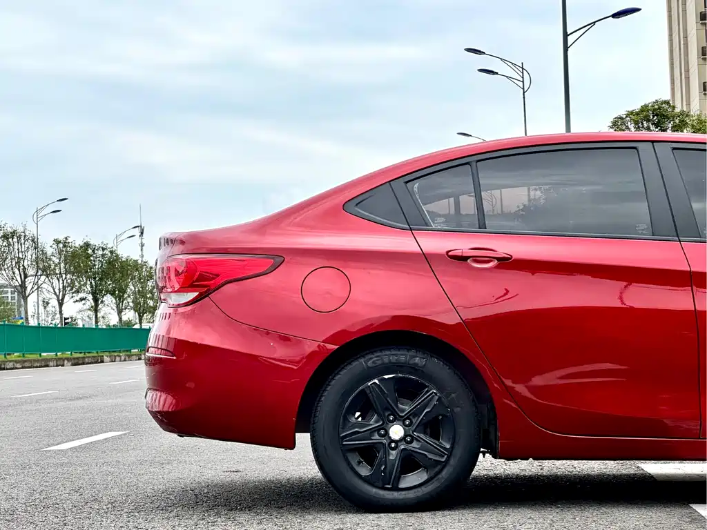 Chevrolet Cavalier 2017 — фото 11
