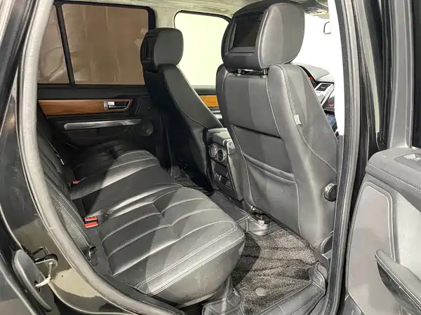 Land Rover Range Rover Sport 2011
