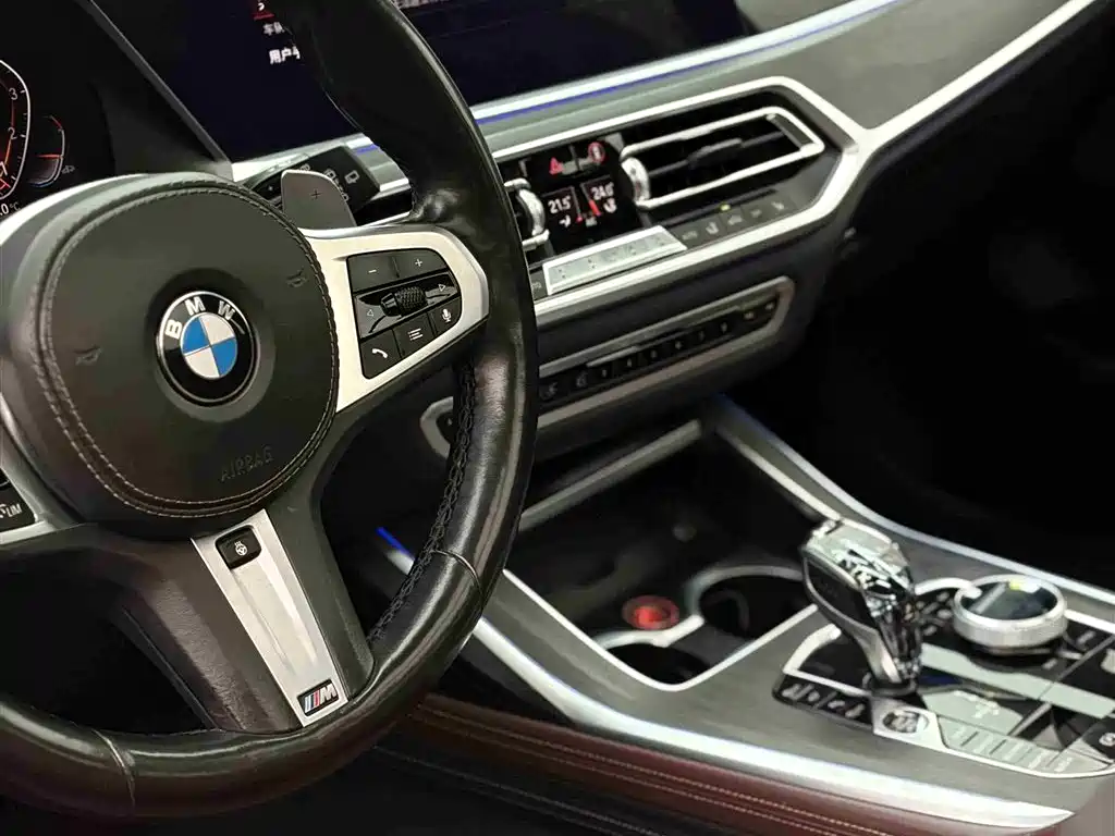 BMW X7 2019 — фото 11