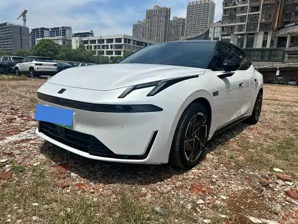 Lynk & Co 07 EM-P 2024