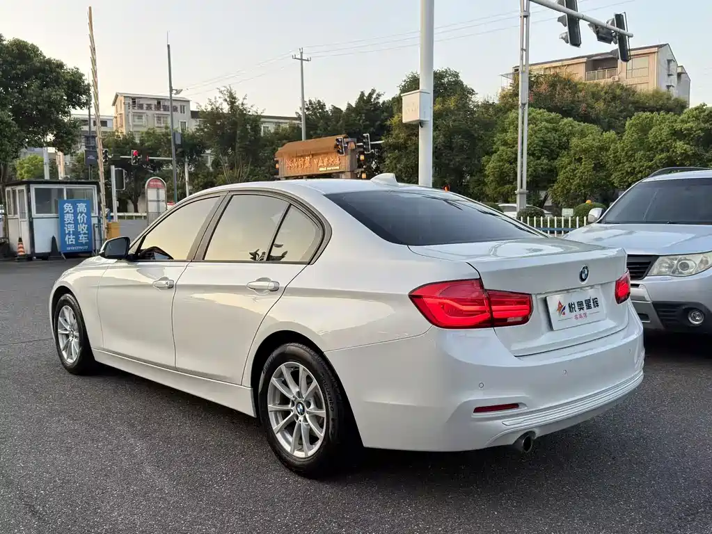 BMW 3 Series 2016 — фото 4
