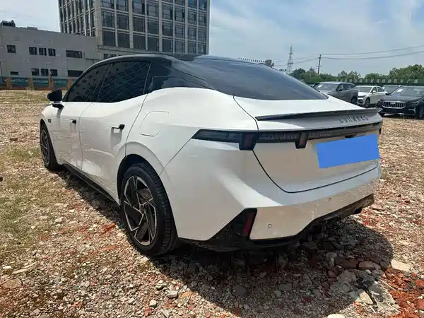 Lynk & Co 07 EM-P 2024