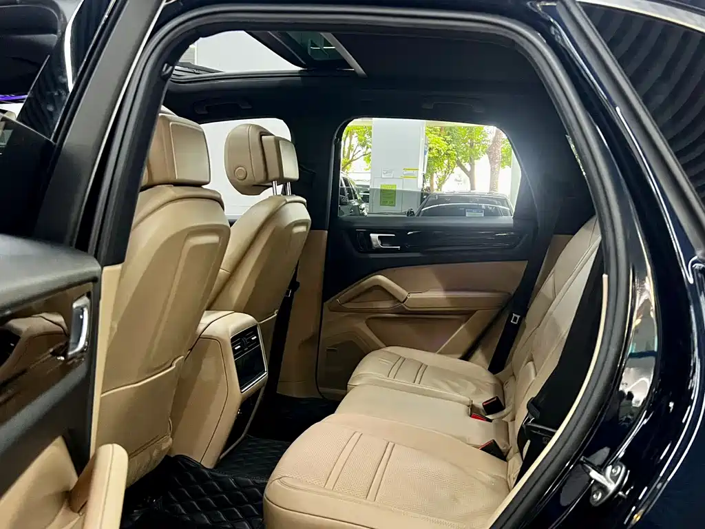 Porsche Cayenne 2018 — фото 14