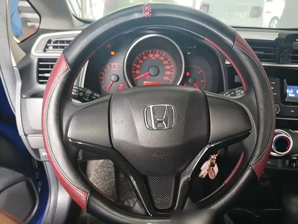 Honda Fit 2018 — фото 11