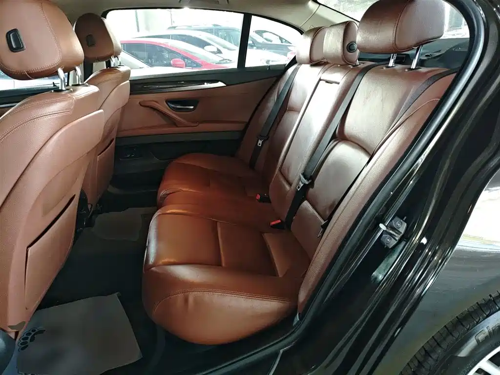 BMW 5 Series 2016 — фото 17