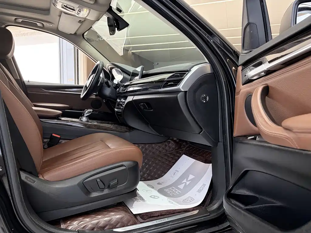 BMW X5 2015 — фото 23