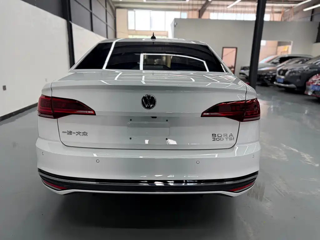 Volkswagen Bora 2023