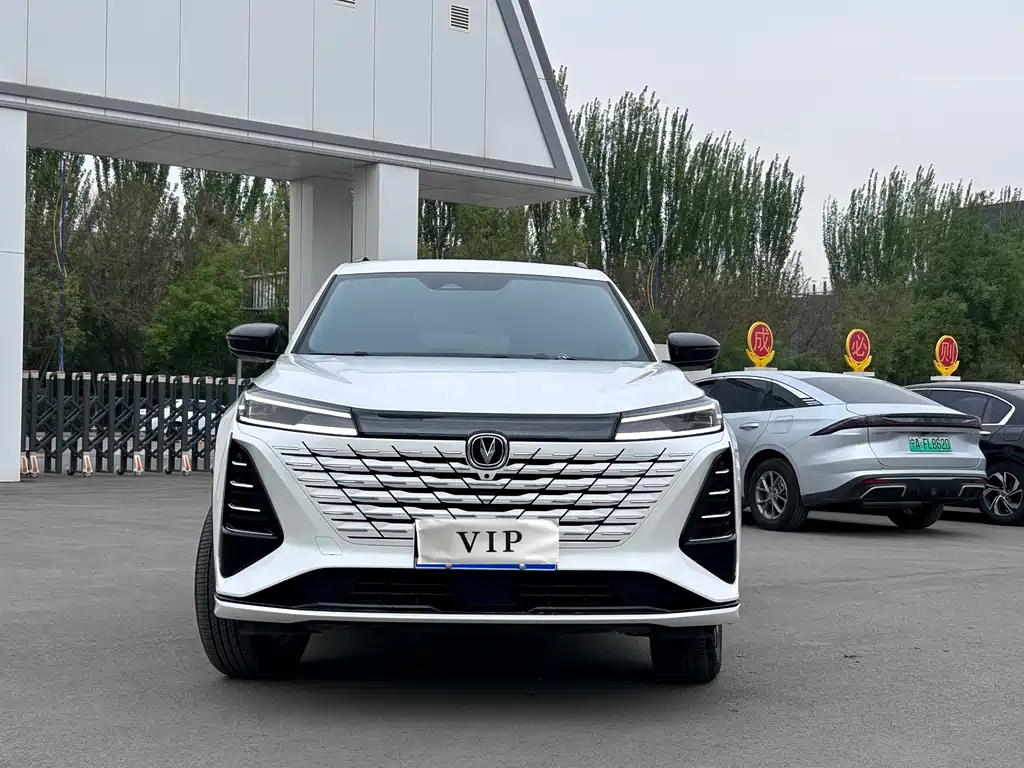Changan CS75 PLUS 2025 — фото 2
