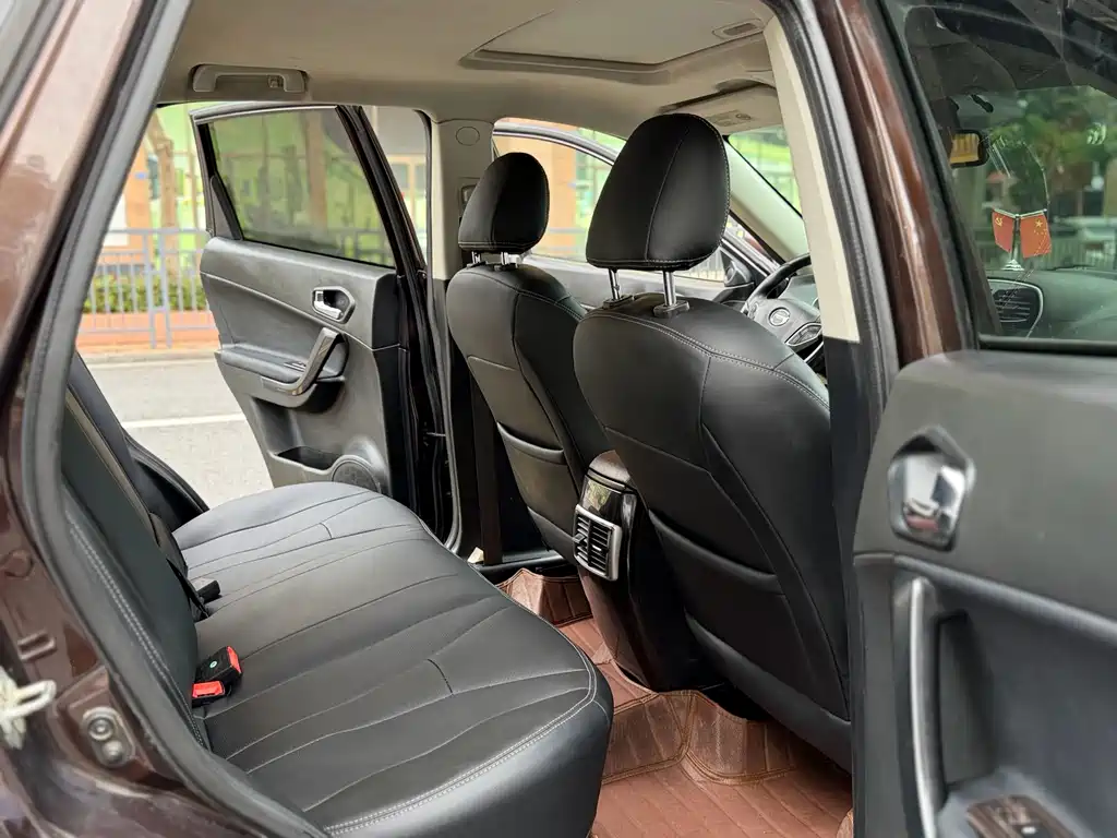 GAC Trumpchi GS5 Super 2015 — фото 8