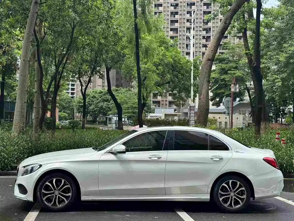 Mercedes-Benz C-Class 2015