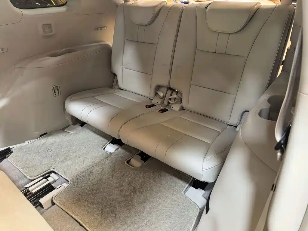GAC Trumpchi GS8 2019 — фото 15