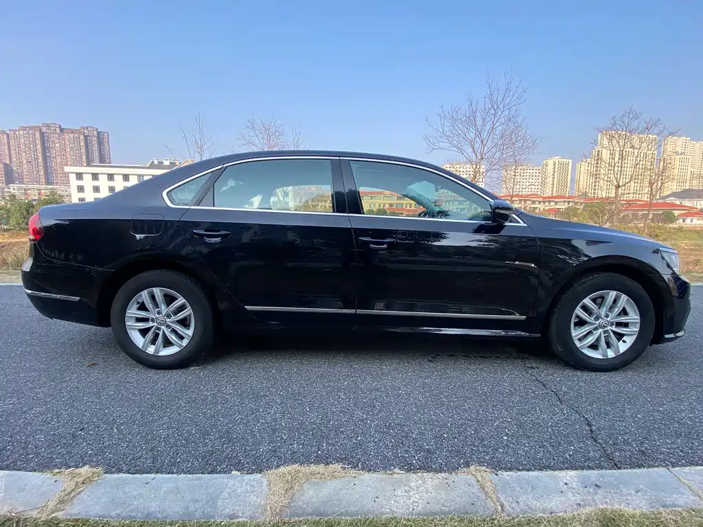 Volkswagen Passat 2018 — фото 5