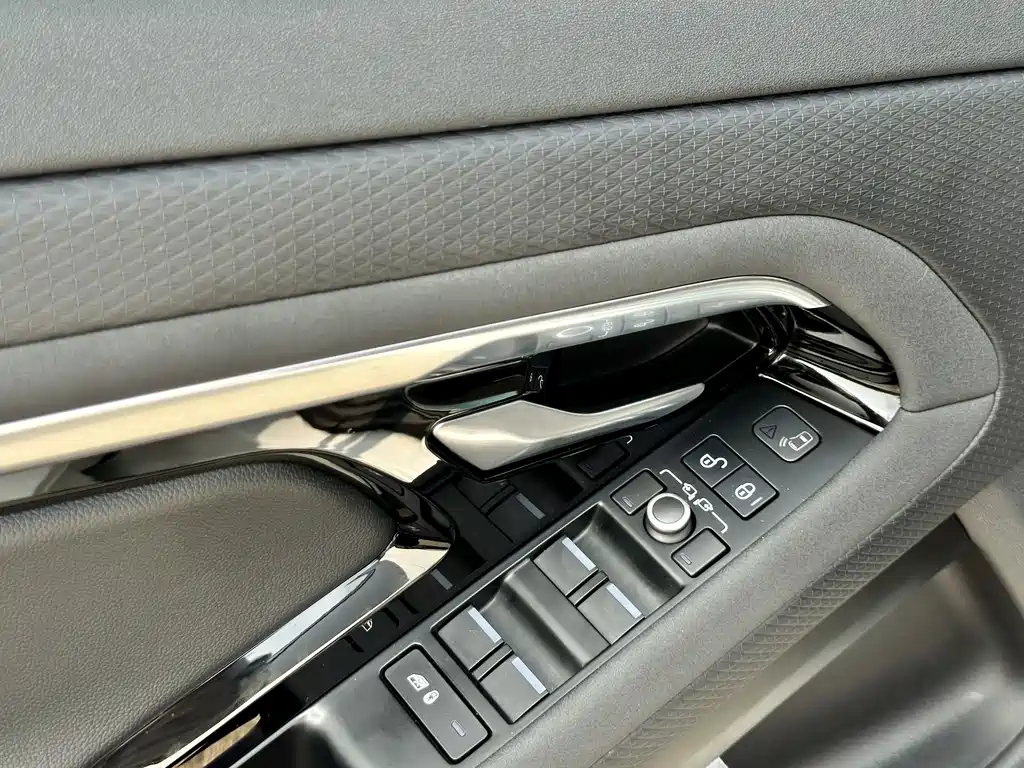 Land Rover Range Rover Evoque 2020 — фото 11
