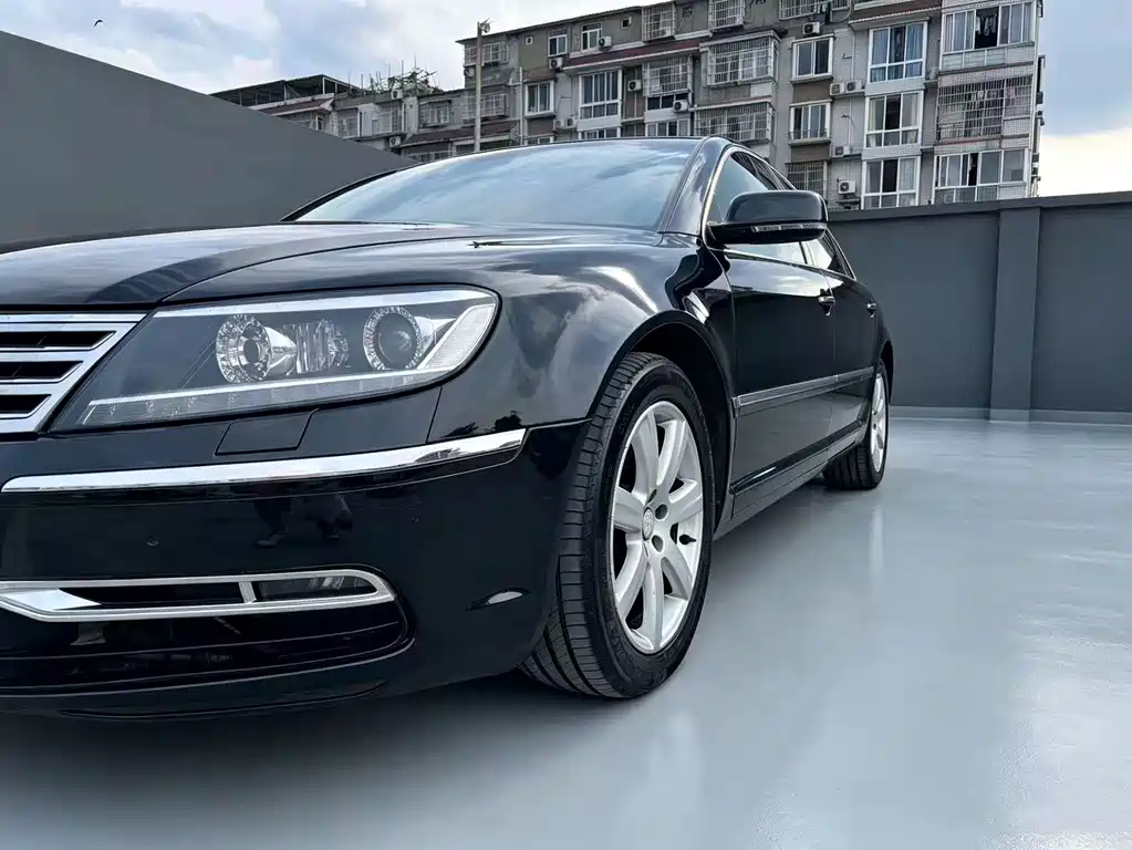 Volkswagen Phaeton 2012