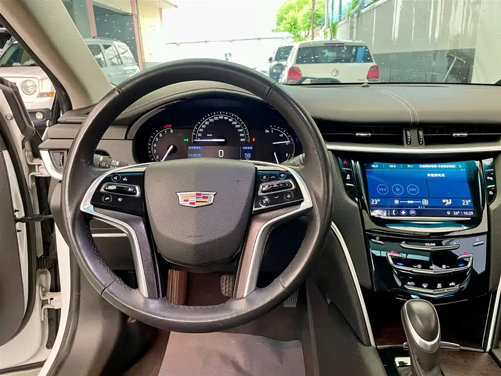 Cadillac XTS 2019 — фото 13