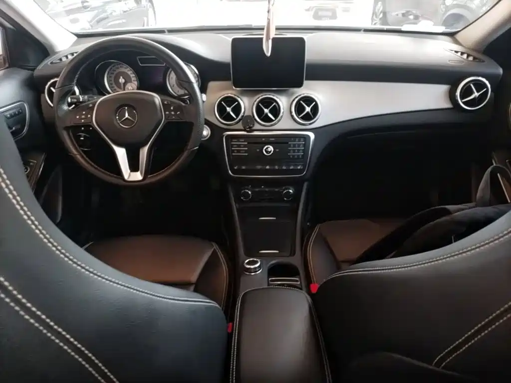 Mercedes-Benz GLA 2016 — фото 10