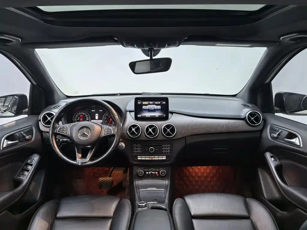 Mercedes-Benz B-Class 2018 — фото 12