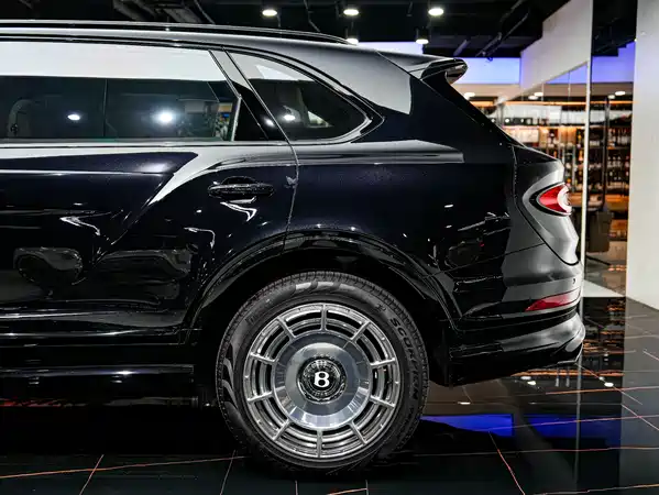 Bentley Bentayga 2023