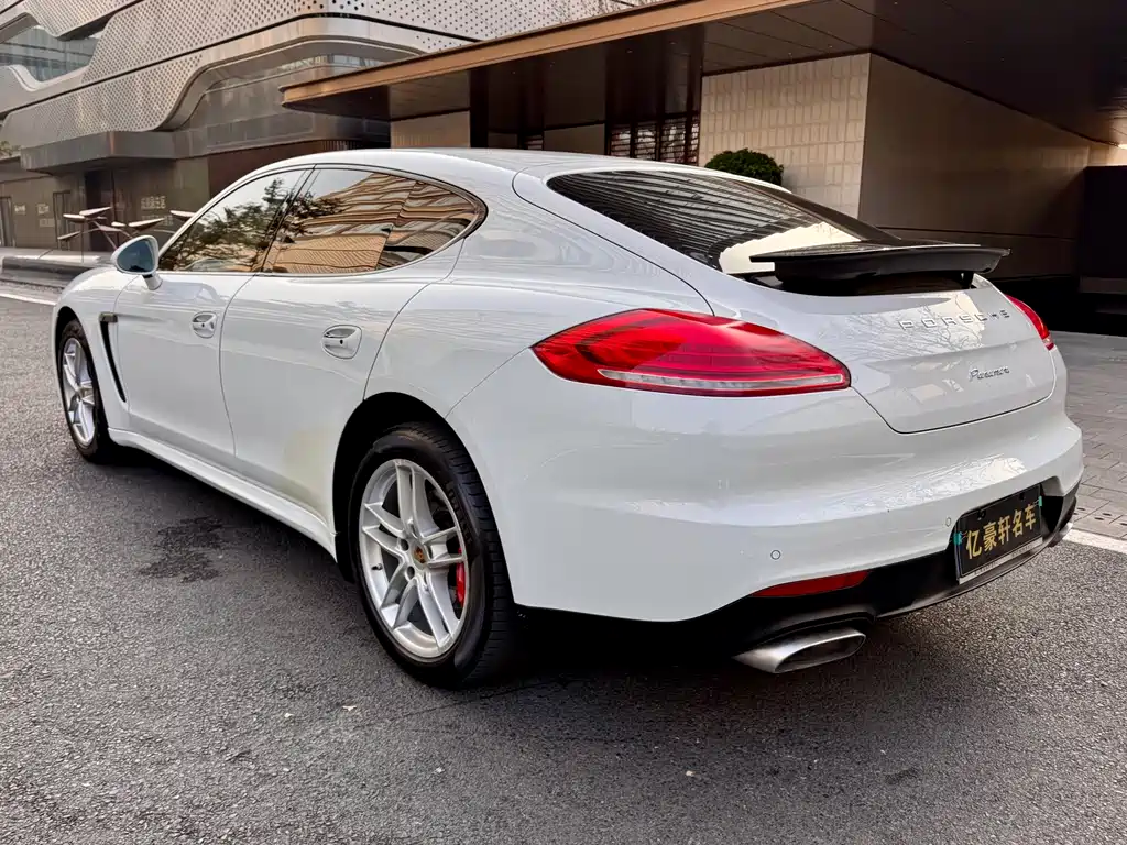 Porsche Panamera 2015 — фото 6