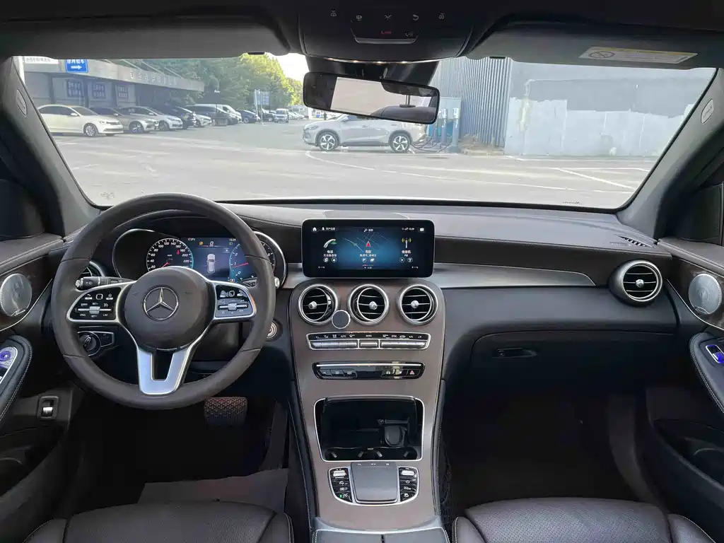 Mercedes-Benz GLC 2020 — фото 13