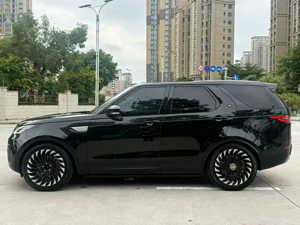 Land Rover Discovery 2019