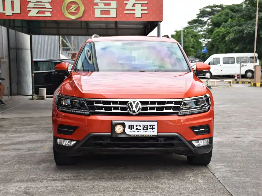 Volkswagen Tiguan L 2017 — фото 2