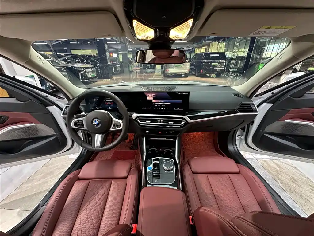 BMW i3 2024 — фото 10