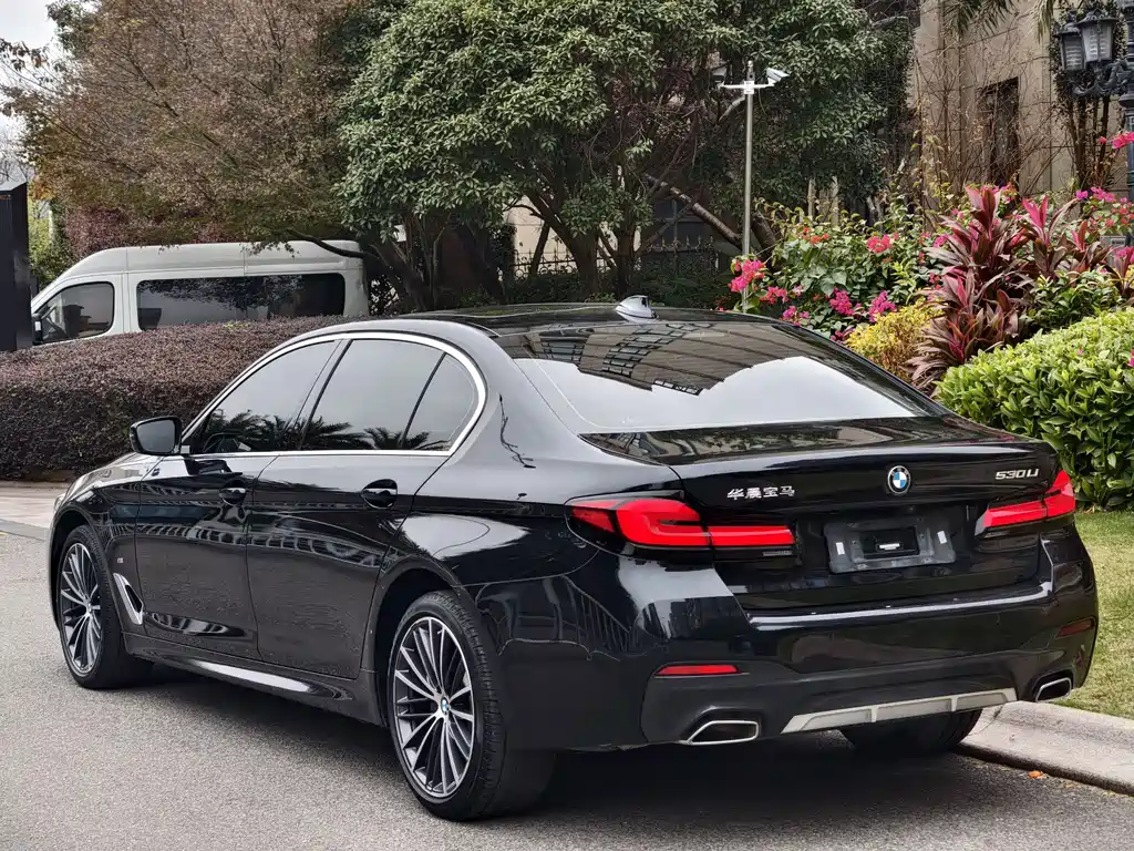 BMW 5 Series 2023
