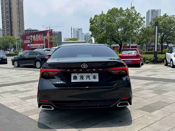 Toyota Avalon 2022