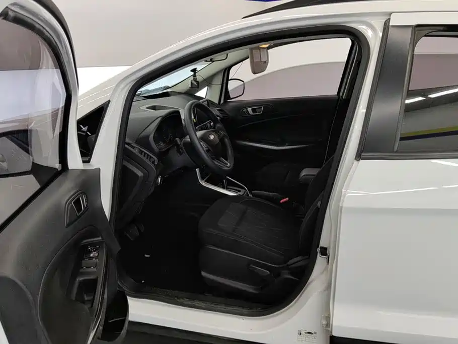Ford EcoSport 2018 — фото 9