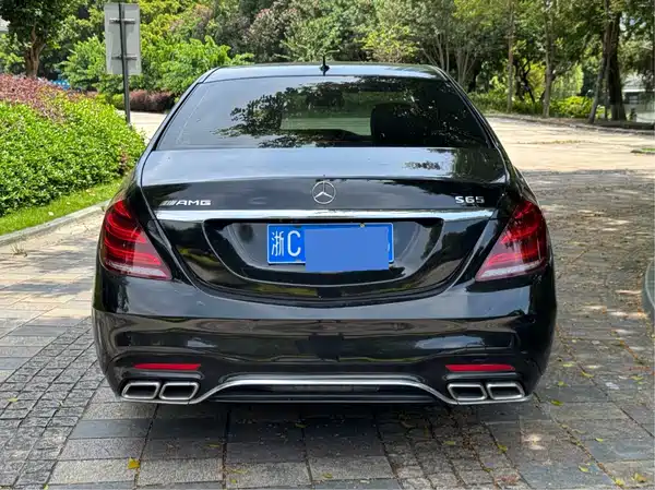 Mercedes-Benz S-Class 2012