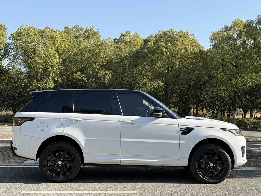 Land Rover Sport 2020 — фото 7