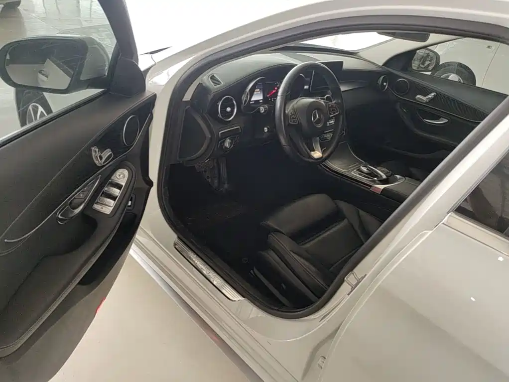 Mercedes-Benz C-Class 2017 — фото 12