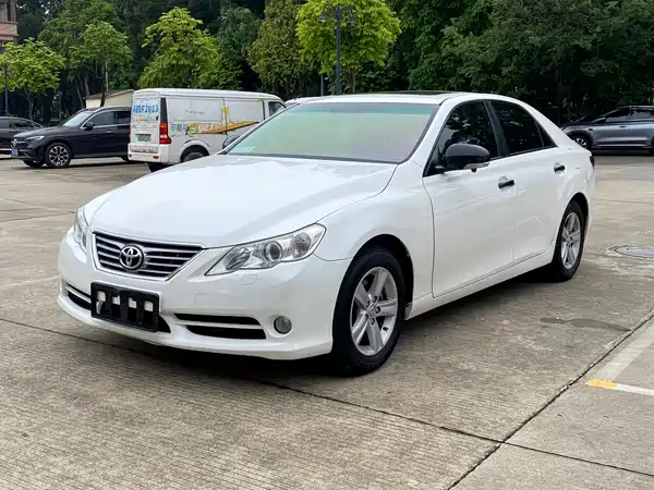 Toyota Reiz 2010