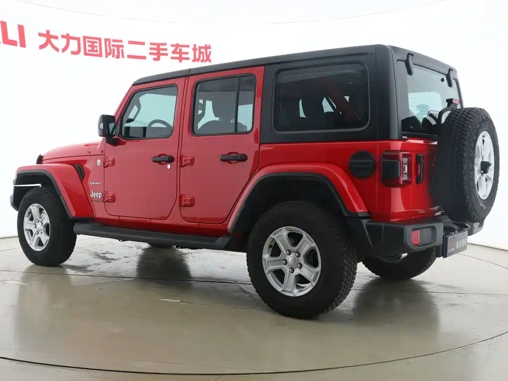 Jeep Wrangler 2021 — фото 14