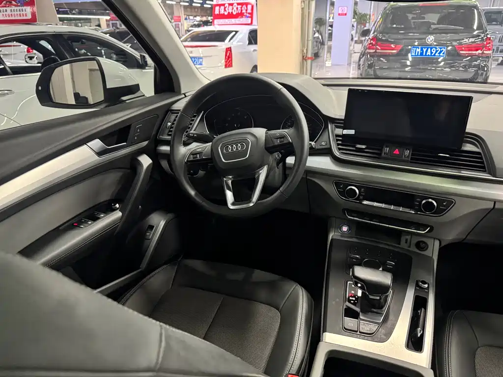 Audi Q5L 2021 — фото 17
