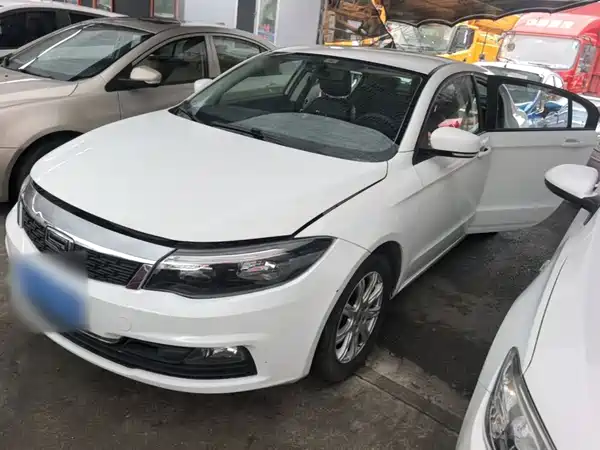 Qoros 3 2018