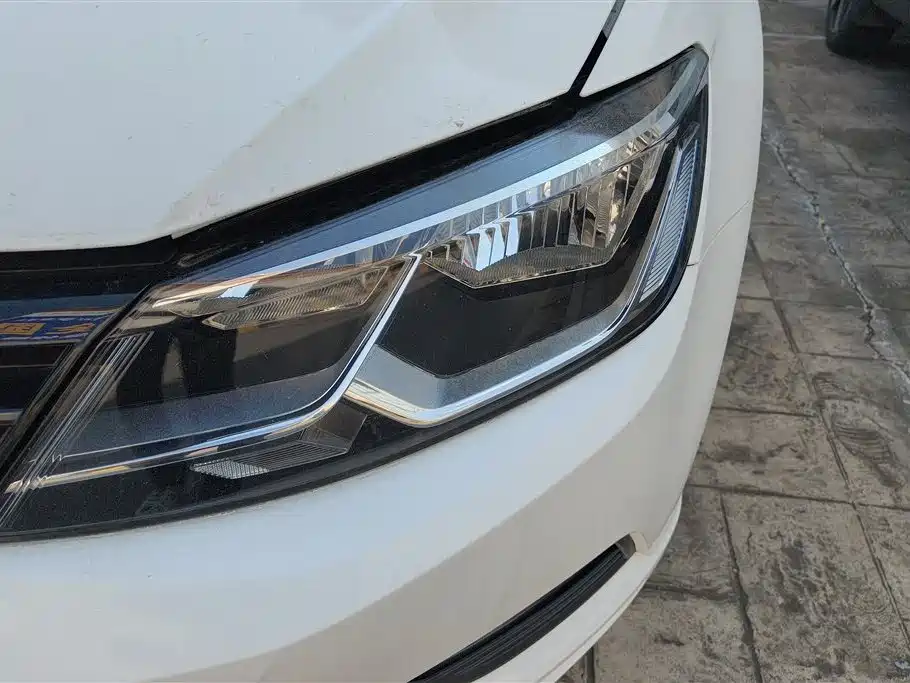 Volkswagen Lamando 2015