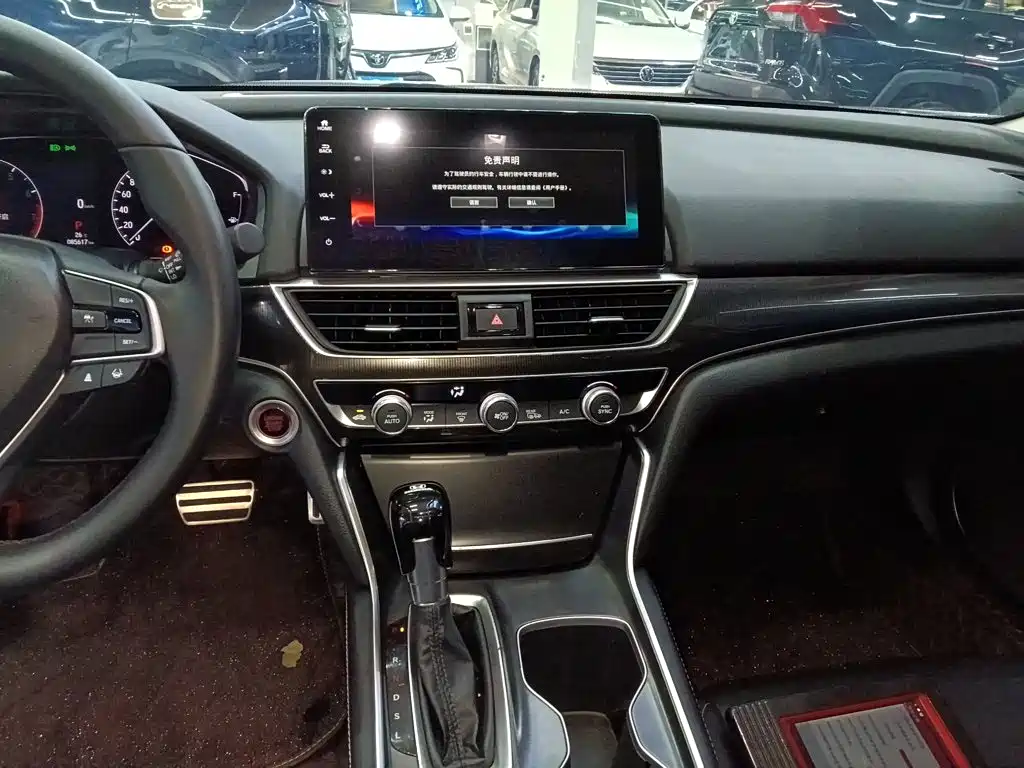 Honda Accord 2022 — фото 13