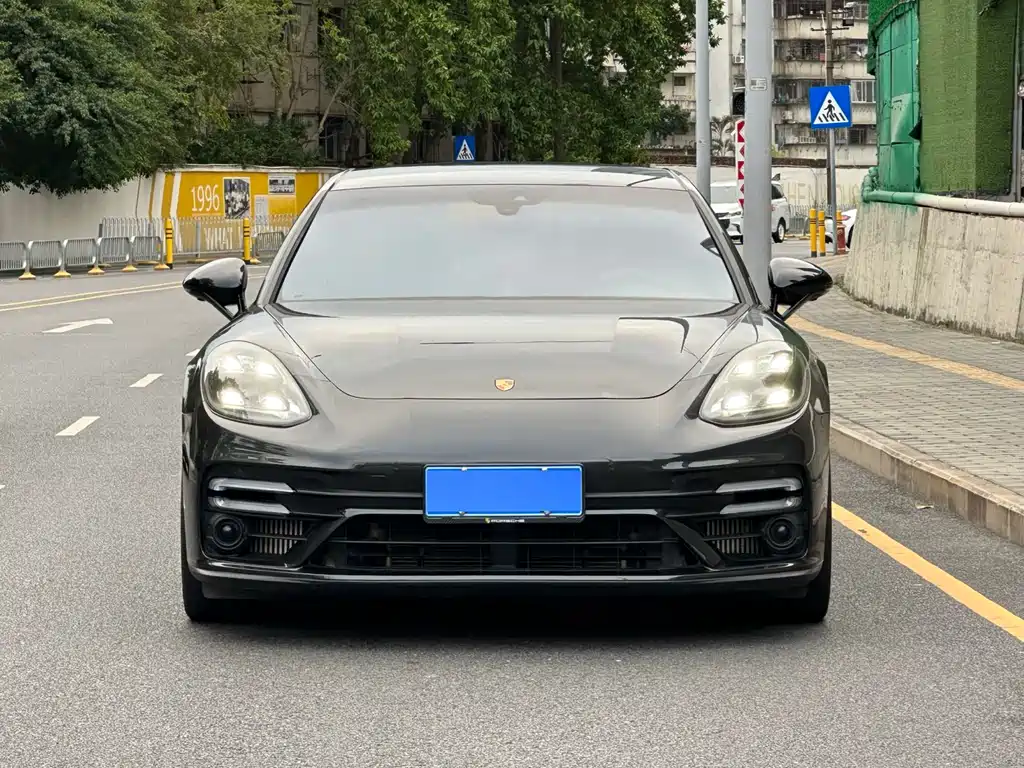 Porsche Panamera 2021 — фото 2