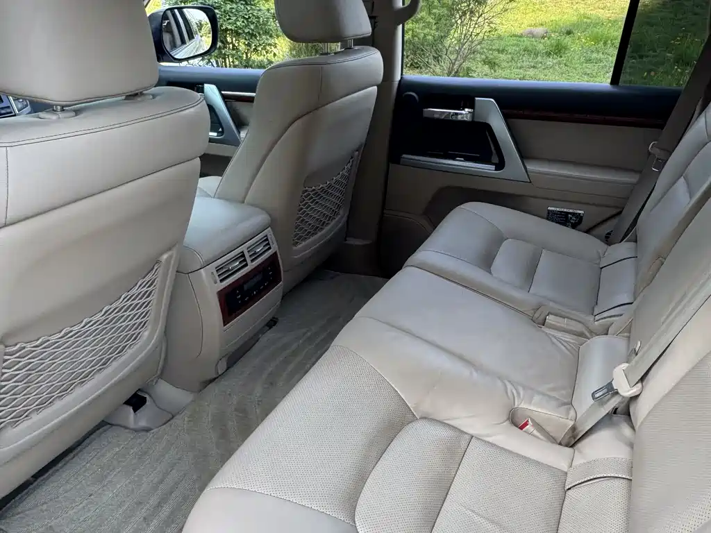 Toyota Land Cruiser 2015 — фото 28