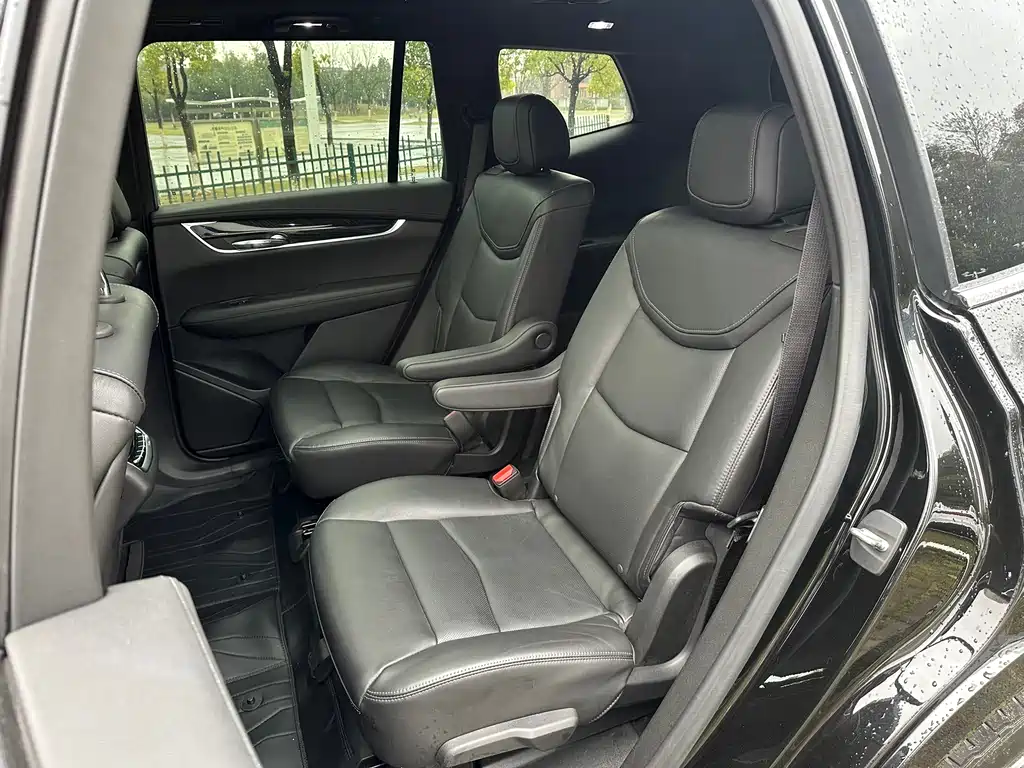 Cadillac XT6 2020 — фото 11