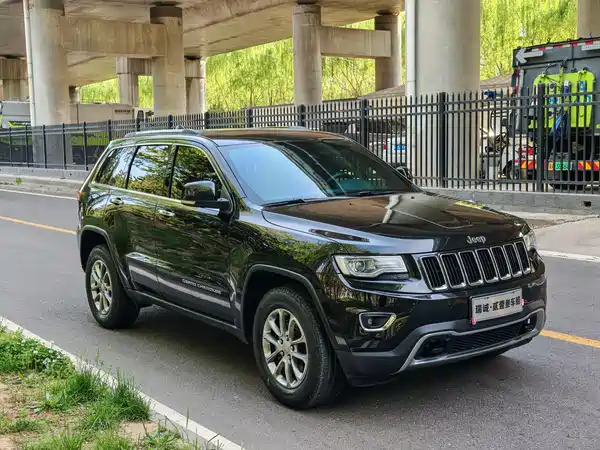 Jeep Grand Cherokee 2016