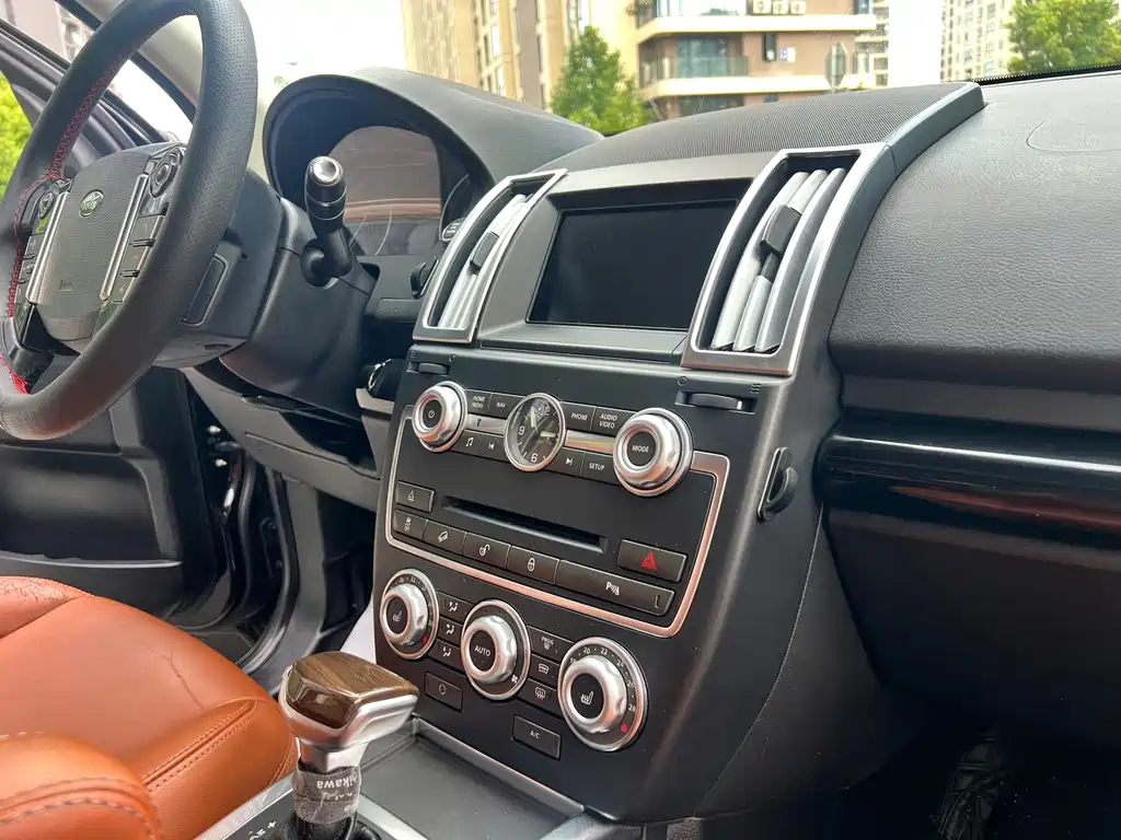 Land Rover Freelander 2 2014 — фото 12