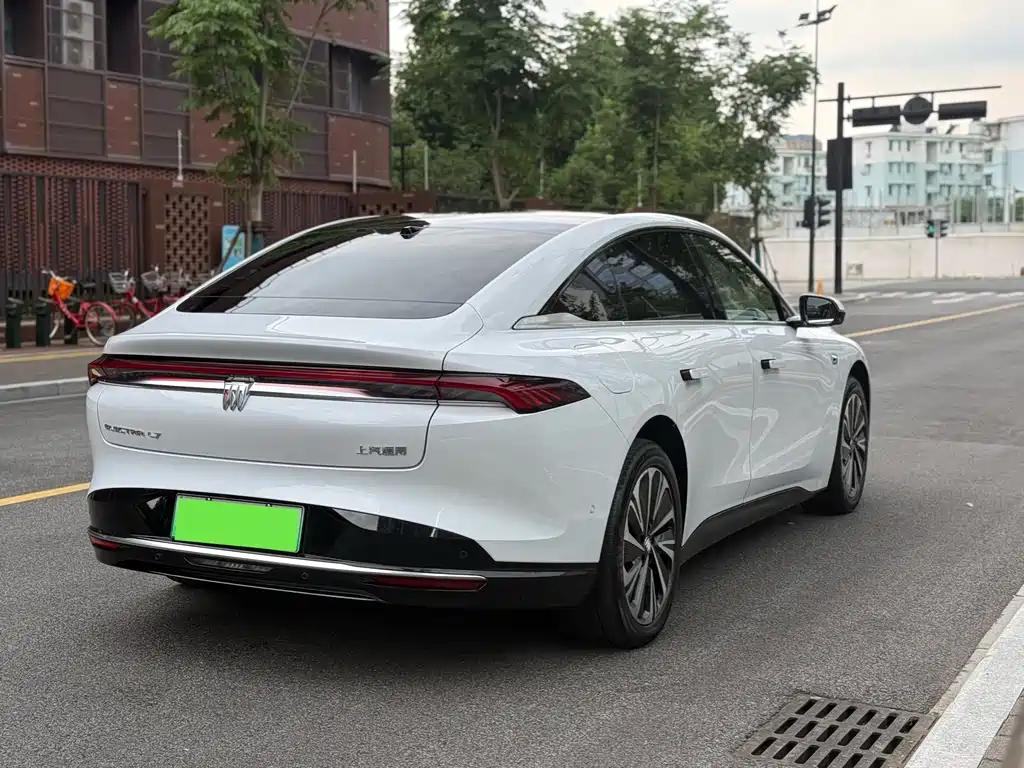 Buick Zhijing L7 2025 — фото 8