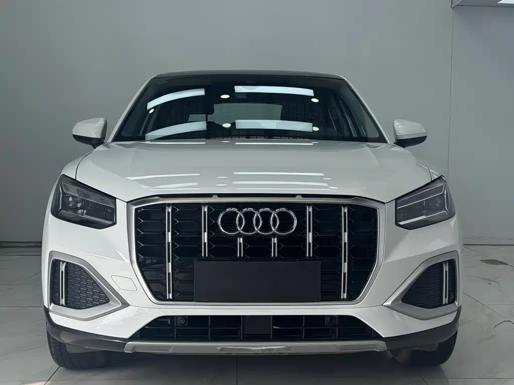 Audi Q2L 2021