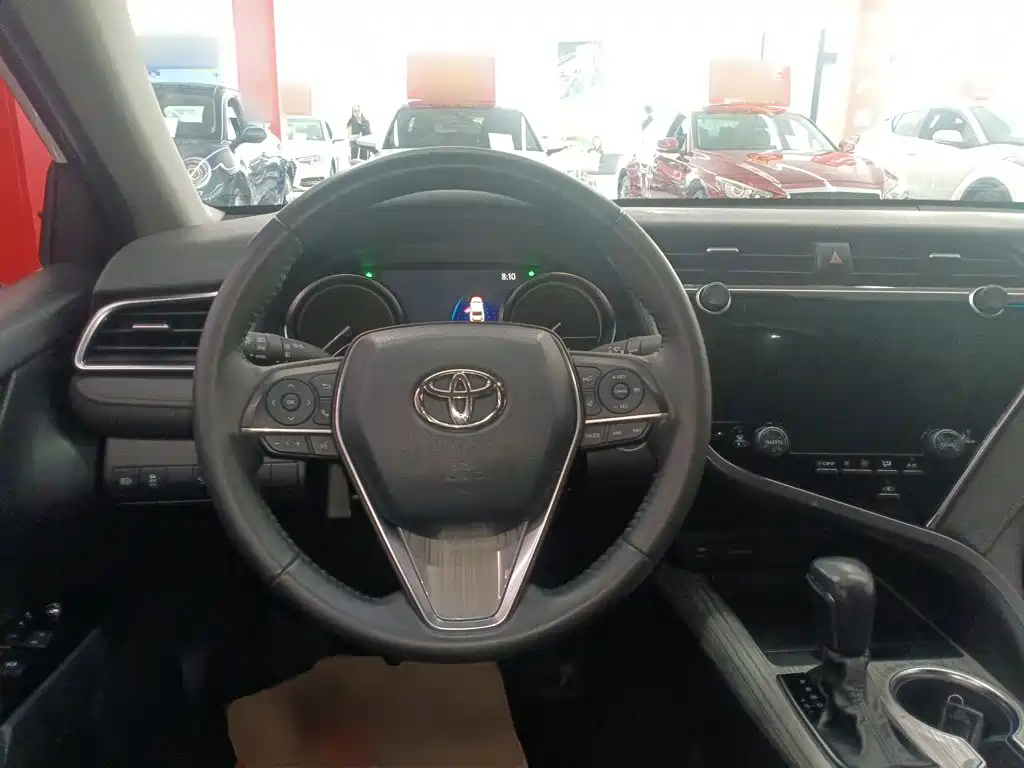 Toyota Camry 2020 — фото 11
